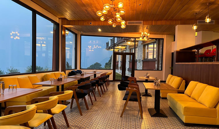 dine and wine pool cafe