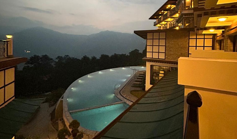 dine and wine open deck